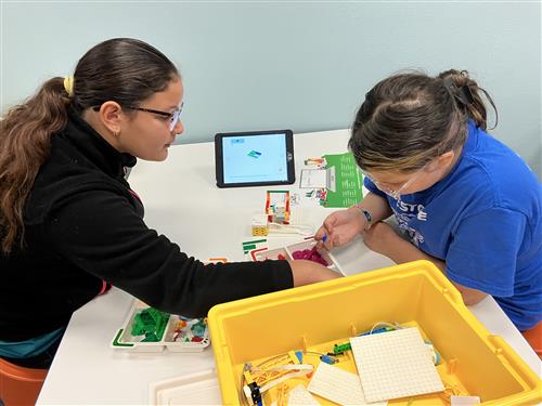 girl building