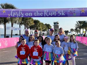 girls running