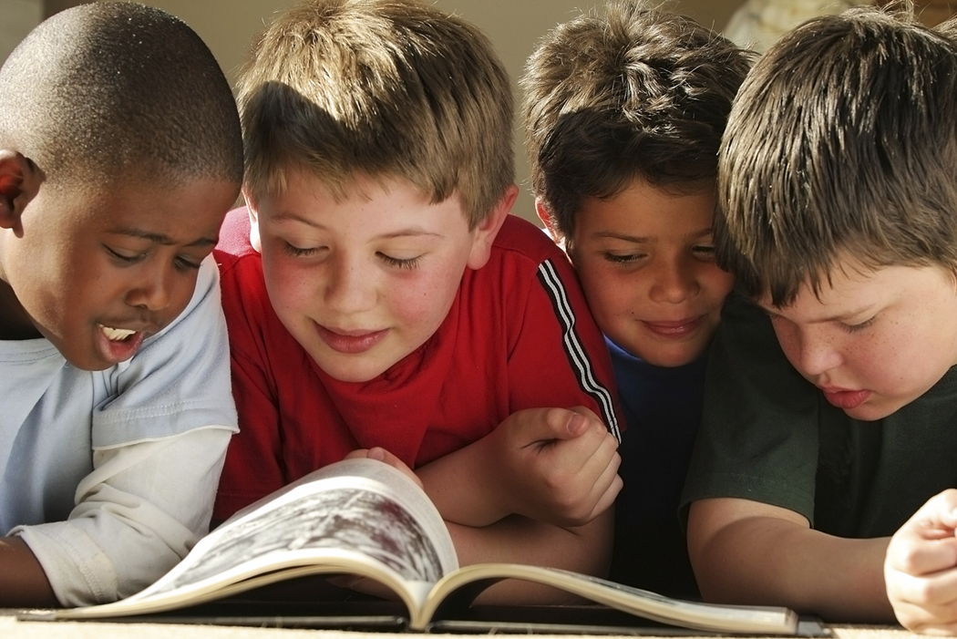 boys_reading