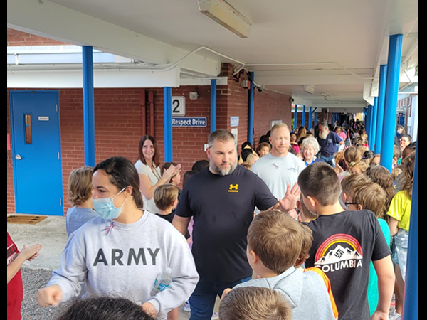 Anona Elementary students welcomed Veterans for their Veterans Day celebration.