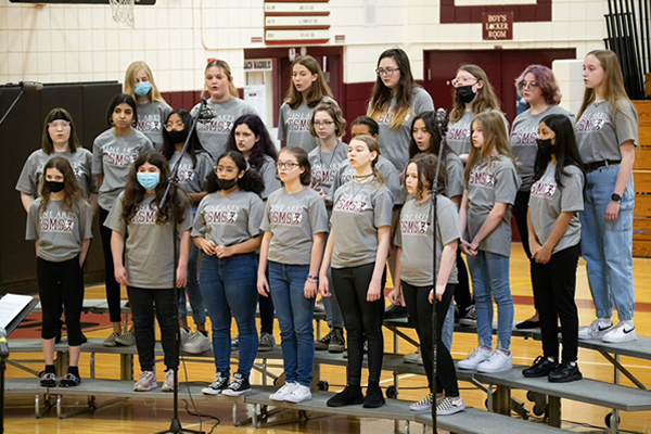 Tarpon Springs Middle students sang a tribute song honoring of Veterans.