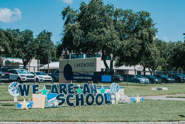 Lakewood Elementary celebrated their new \