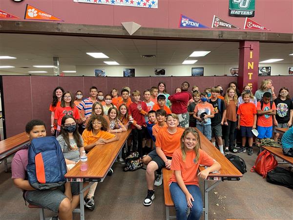 Seminole Middle SAVE Club encouraged students and staff to wear orange during Unity Day as a commitment to “Unite Against Bullying”.