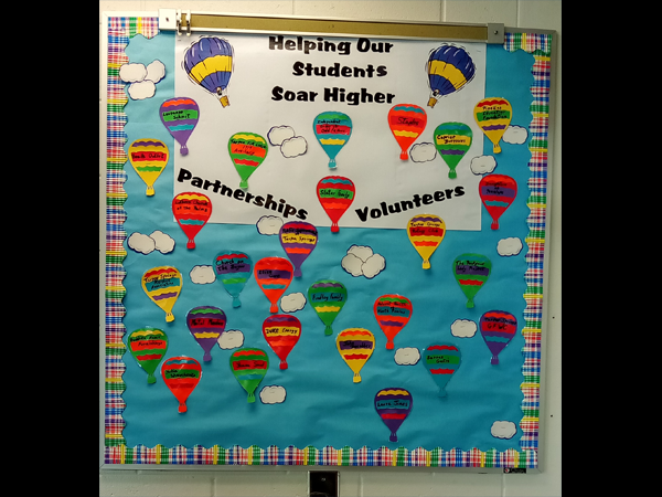 Tarpon Springs Elementary celebrated Volunteer Appreciation Month with a balloon display listing the names of their volunteers and partners.